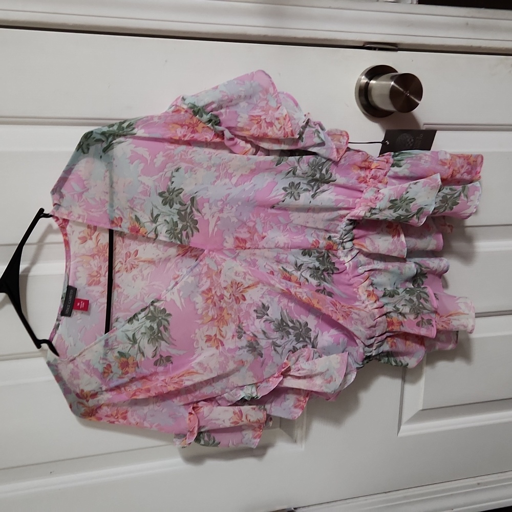 NWT Vince Camuto Blouse M